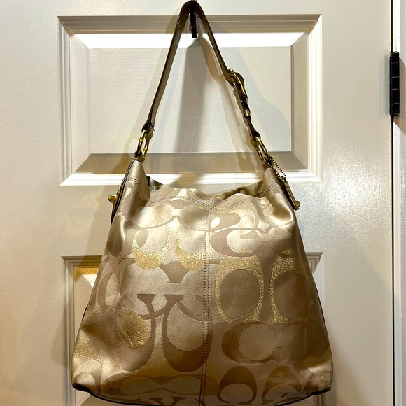 Coach❤️ - Picture 3 of 5